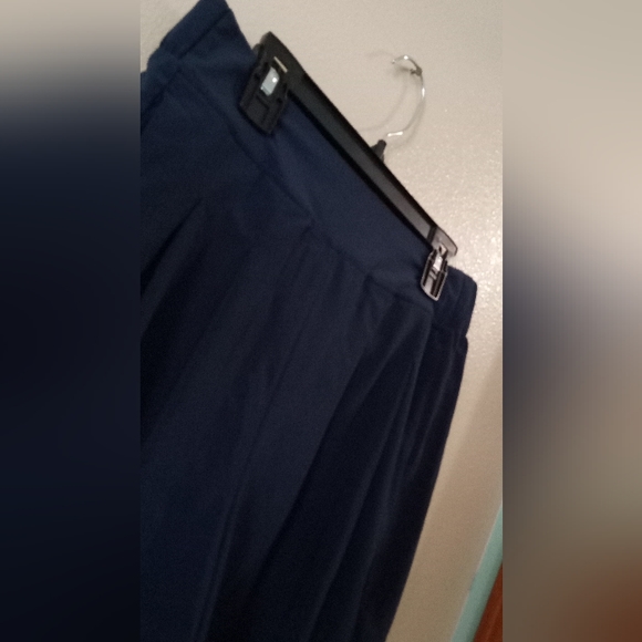 blue long shorts - Picture 2 of 2